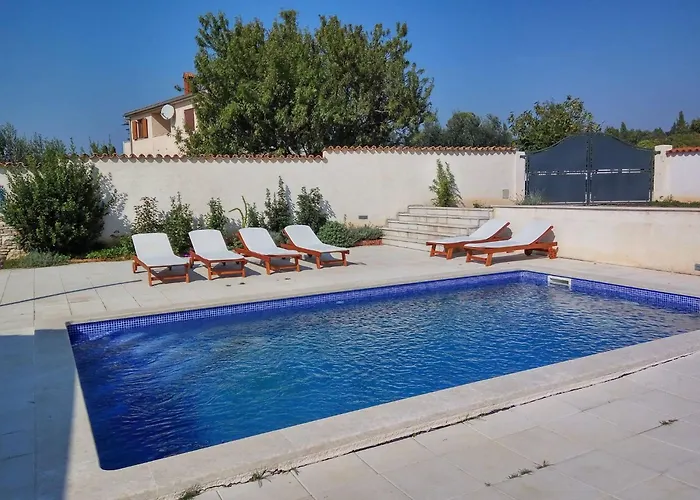 Sabina Holiday home Pula