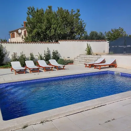 Sabina Holiday home Pula